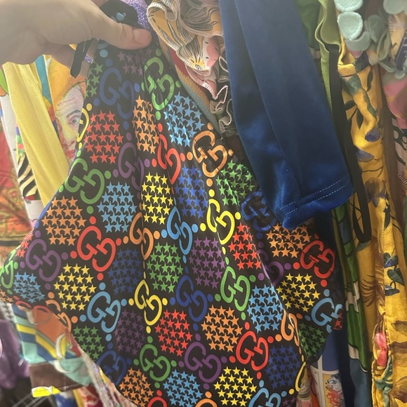 Gucci GG Supreme Psychedelic Round Shoulder Bag - Picture 8 of 8